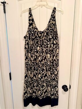 Black, Cream & Tan Floral Sleeveless Knee-Length Dress